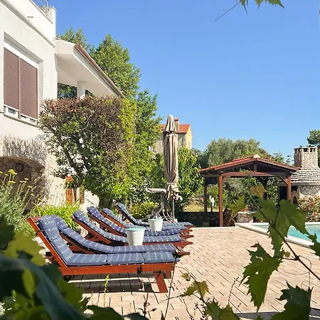 Ravni Vi Apartment Labin (Istria)