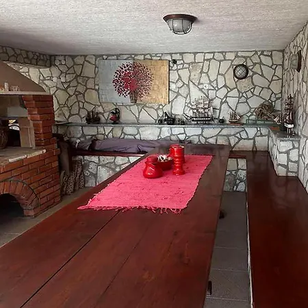 Ravni Vi Apartman