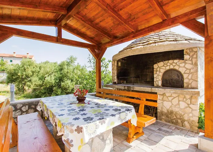 Ravni Vi * Labin (Istria)